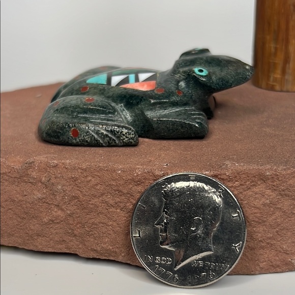 Zuni Other - Handcrafted Green Jasper Stone Frog Figurine